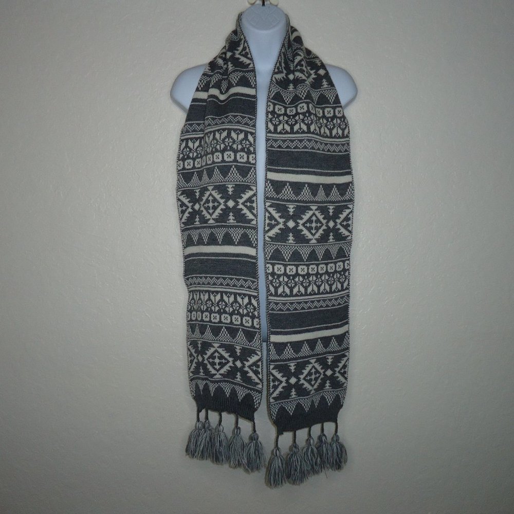 OSFM* Unisex Winter Print‎ Design Tassel Comfy Gray & White Scarf
